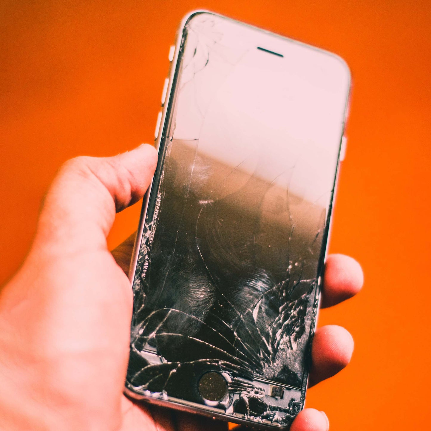 Cracked phone screen | Do you really need a screen protector for your phone? | Harper & Blake Blog