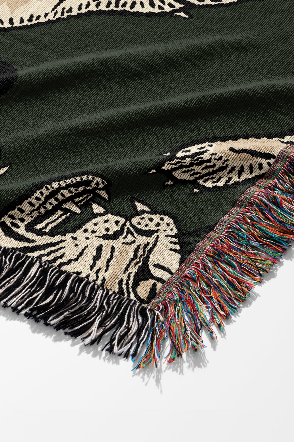 Tiger Scatter Jacquard Woven Blanket (Dark Green) | Harper & Blake