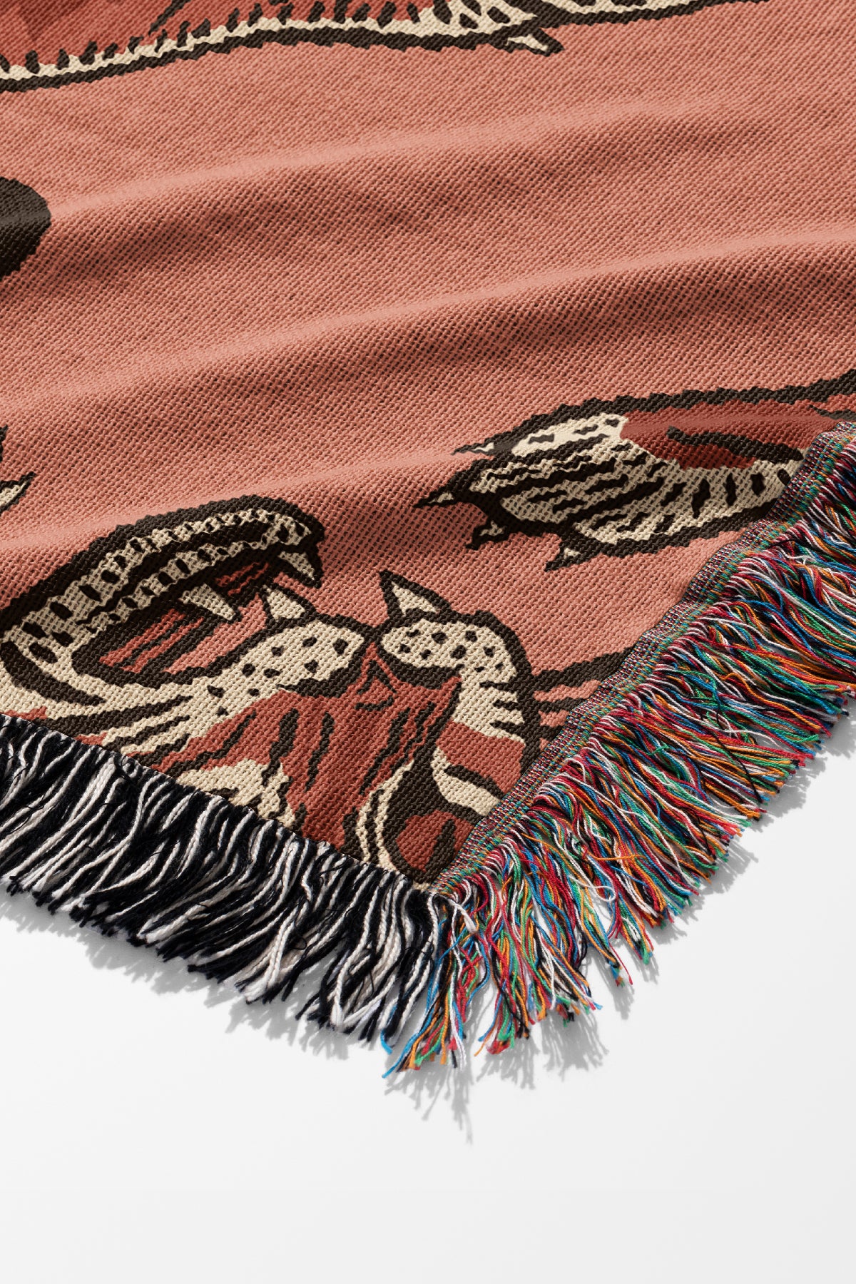 Tiger Scatter Jacquard Woven Blanket (Pink) | Harper & Blake