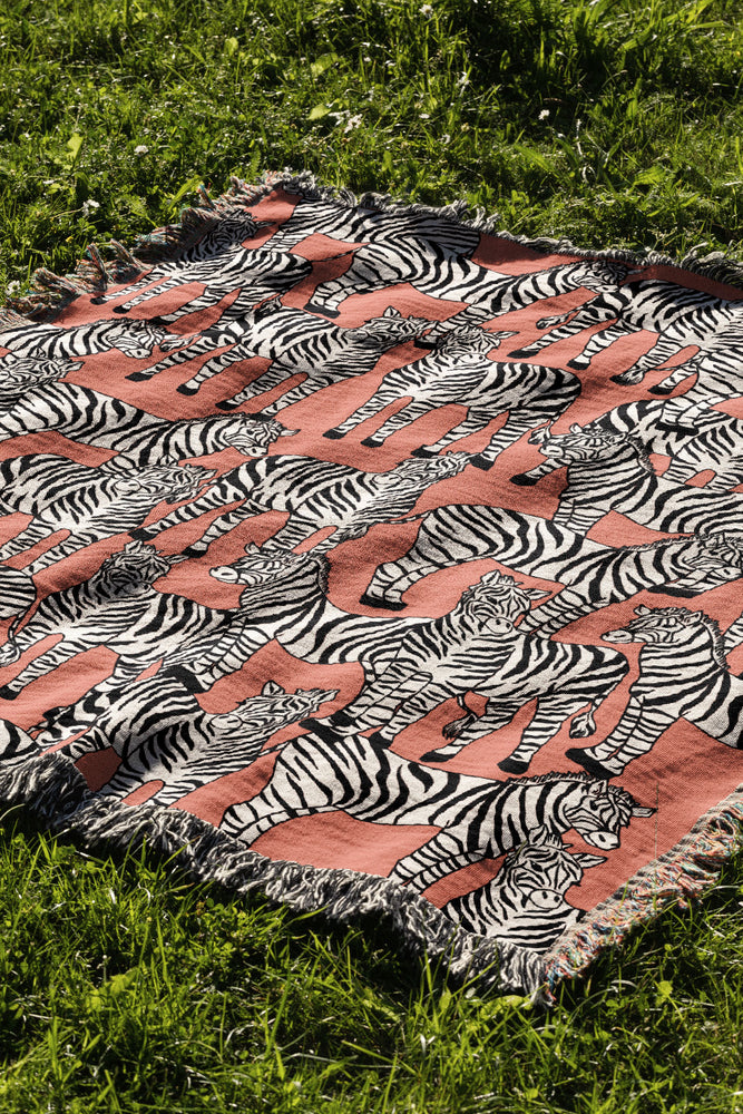 Zebra Pattern Jacquard Woven Blanket (Pink) | Harper & Blake