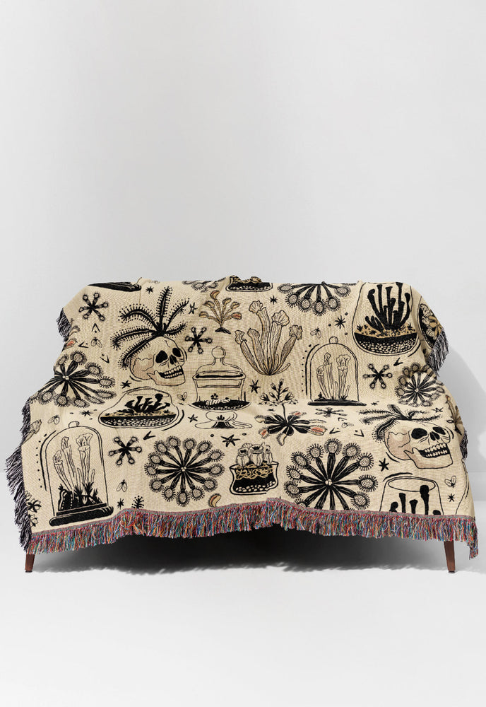 
            
                Load image into Gallery viewer, Carnivorous Plants by Misentangledvision Jacquard Woven Blanket (Beige) | Harper &amp;amp; Blake
            
        